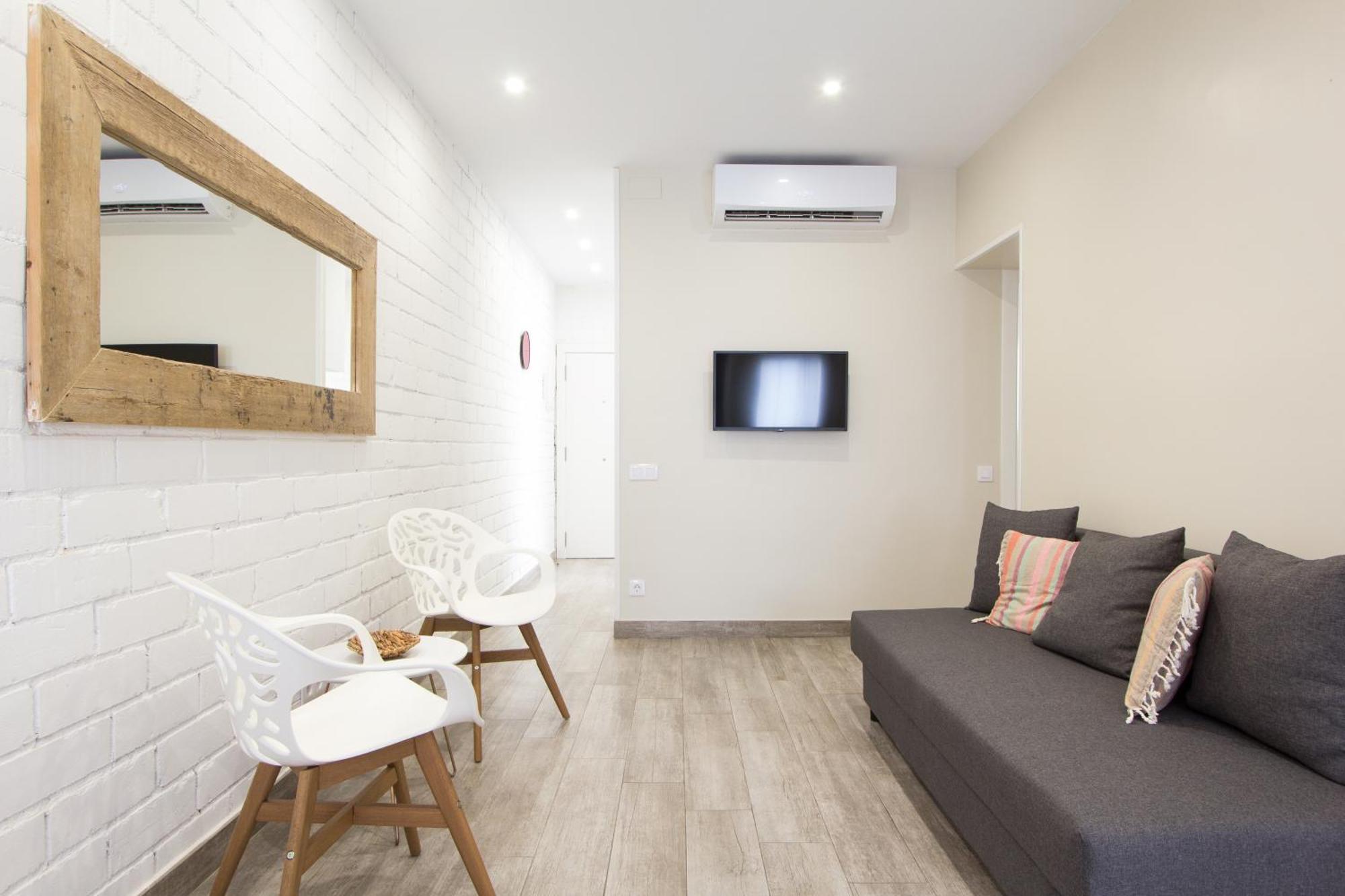 Novus Homes Barcelona Santa Eulalia L'Hospitalet de Llobregat Exterior photo